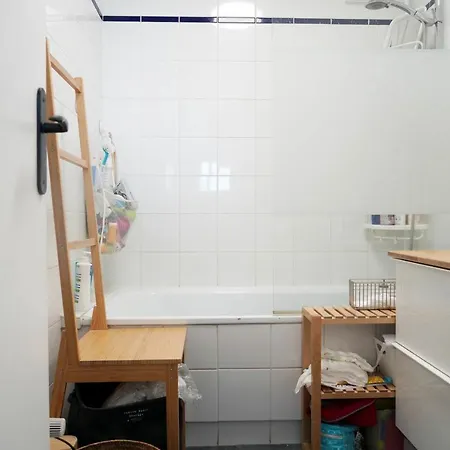 Апартаменты Lovely And Spacious Apt Near Buttes-chaumont