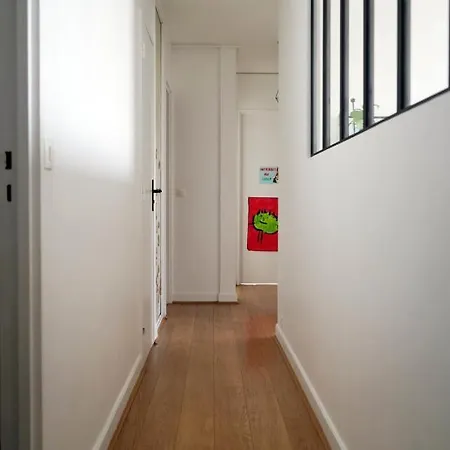 Lovely And Spacious Apt Near Buttes-chaumont Апартаменты *